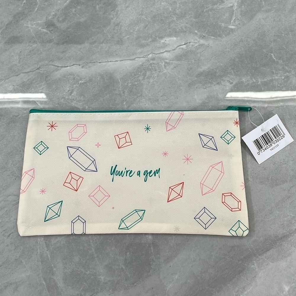 Thrive Causemetics “You’re A Gem” Makeup Bag